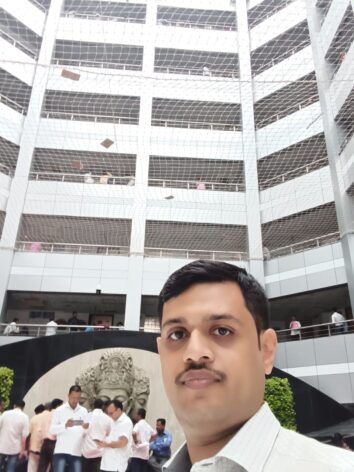 महाराष्ट्राच्या मंत्रालयात काही धावपळीचे क्षण